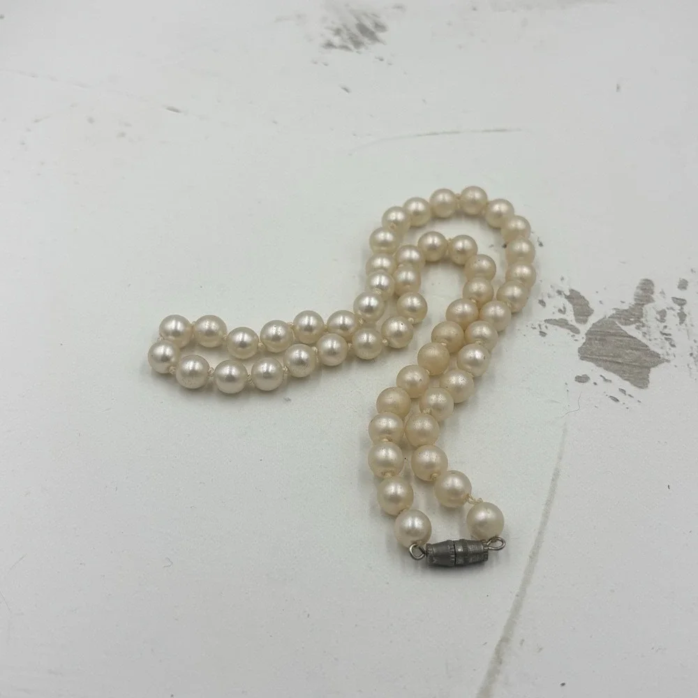 Vintage Cultured Pearl Necklace 18
